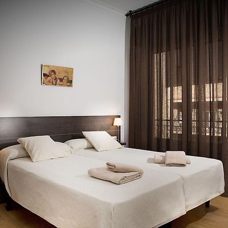 Classbedroom Gaudi Apartments Βαρκελώνη Δωμάτιο φωτογραφία