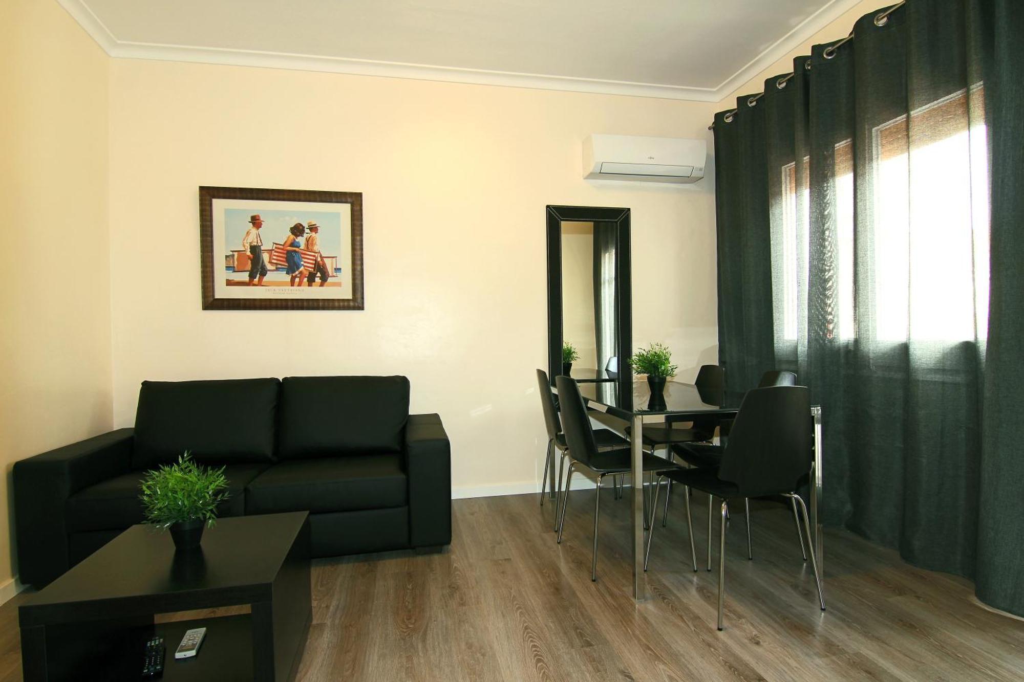 Classbedroom Gaudi Apartments Βαρκελώνη Δωμάτιο φωτογραφία