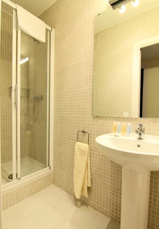 Classbedroom Gaudi Apartments Βαρκελώνη Δωμάτιο φωτογραφία