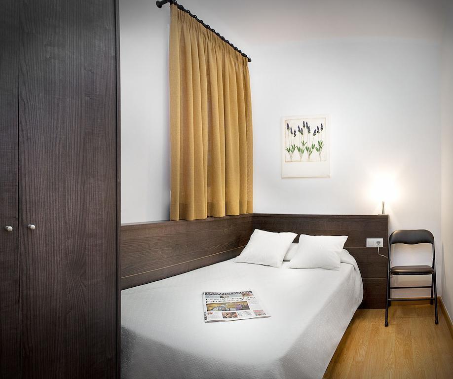 Classbedroom Gaudi Apartments Βαρκελώνη Δωμάτιο φωτογραφία