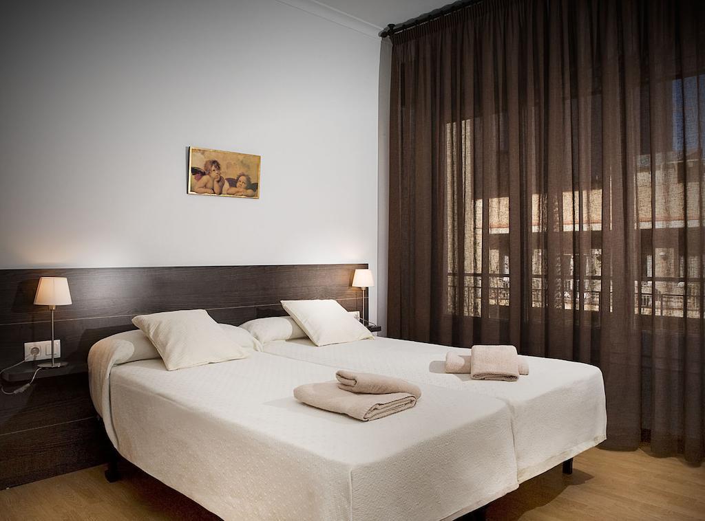 Classbedroom Gaudi Apartments Βαρκελώνη Δωμάτιο φωτογραφία