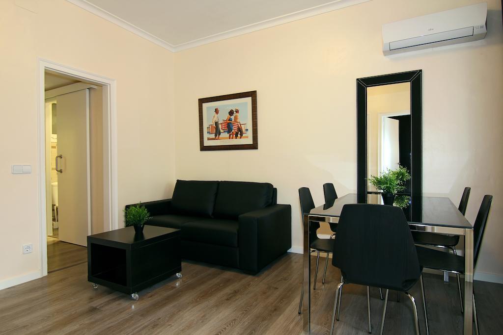 Classbedroom Gaudi Apartments Βαρκελώνη Δωμάτιο φωτογραφία