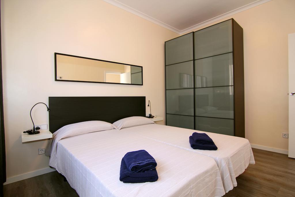 Classbedroom Gaudi Apartments Βαρκελώνη Δωμάτιο φωτογραφία